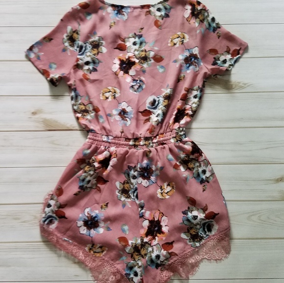 Floral romper - Picture 4 of 5